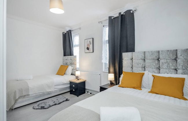 Stunning Top 2 Bed Flat Tilbury Central Location - Foto 1