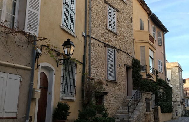 Picasso Apartments - Photo 26