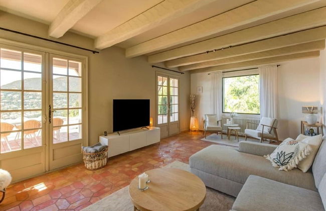 Villa in Cavalaire With Sea View & Pool - Foto 13