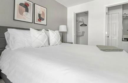 Landing Spectacular 1BD Gym Pool - Photo 62