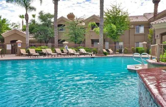 Cozy 1-bdrm Scottsdale Condo Next to Pool - Photo 10