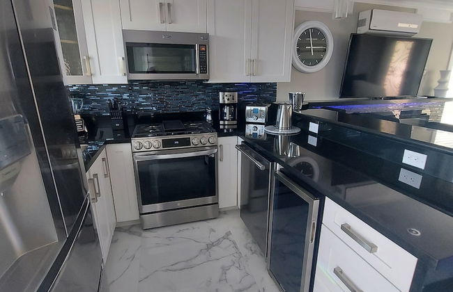 Sunset Mews Luxurious 3 Bed Townhouse - Photo 6