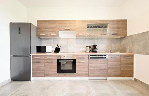 Tolstov Apartments - 3 Room Apartments - Kitchen - Balcony - 5 min to Messe DUS - Foto 6