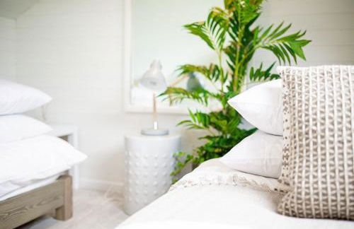 Stunning Townhouse with Large Garden - Sleeps 8! - Photo 12