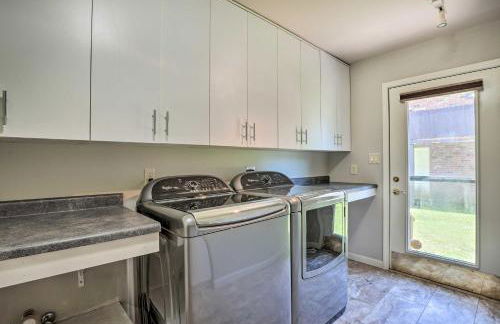 Spacious Lakefront Home with Private Dock! - Foto 30