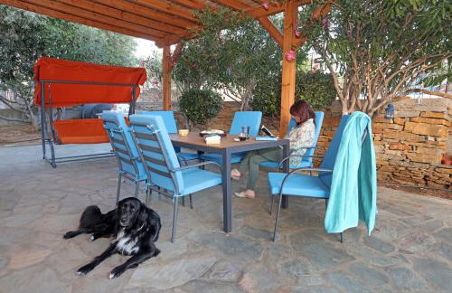 Ruby's summer house with spacious garden and free parking - Foto 1