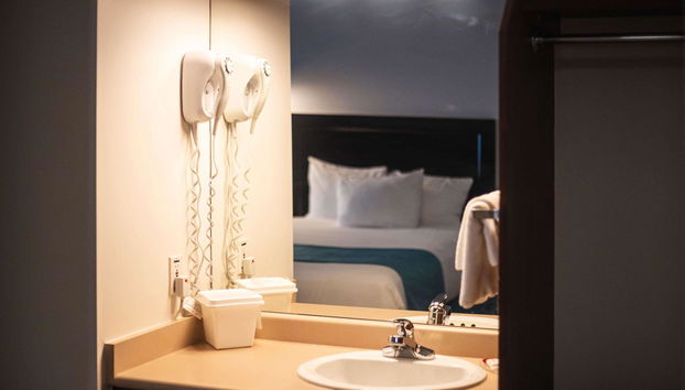 Ramada by Wyndham Surrey/Langley - Foto 3