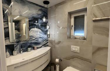 HelaMoni, New 5 Star 2 Person apartments with pool - Foto 14