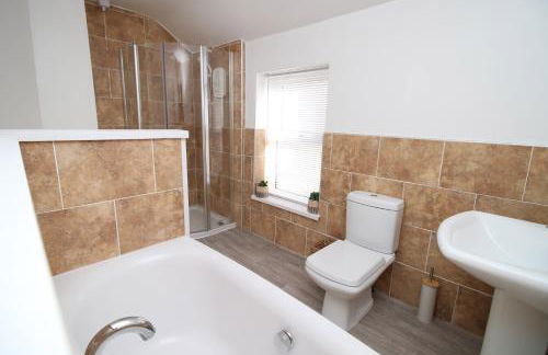 Wern farm cottage - Photo 20