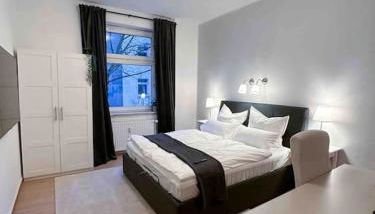 Modern City apt. -with 2 TV, Netflix and work desk - Foto 3