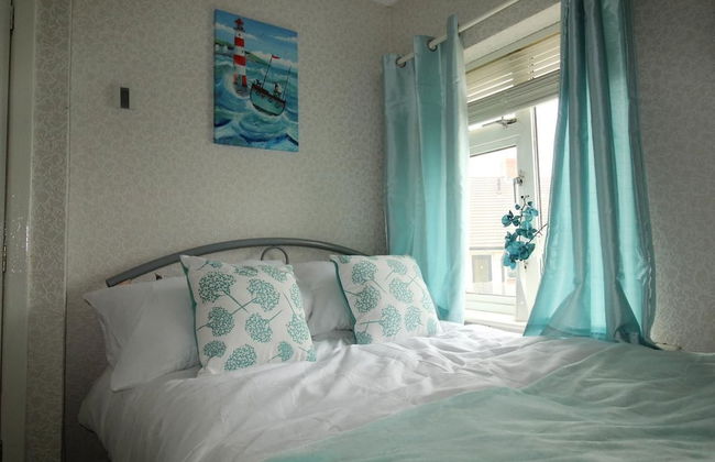 Dryden House - Photo 5