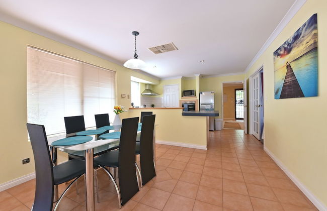 Redcliff Home Close to City & Airport - Foto 8