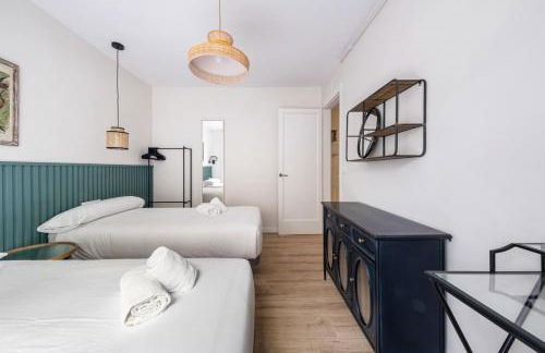 BeBarceloner Eixample Apartments- 4 bedrooms - Photo 16