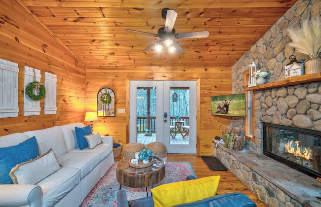 Misty Creek Cabin Private 3 BDR w/ Game Room! - Foto 11