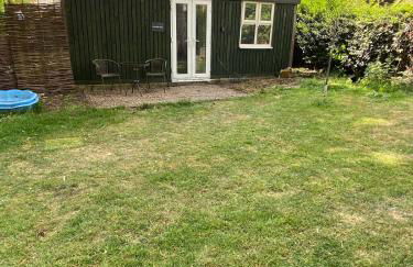 Tiny home in Grade 1 listed church garden - Photo 21