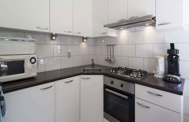 Detached House With Garden Near the Sea - Photo 3