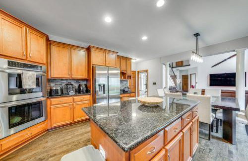 In-Home Theater Modern Naperville Vacation Rental - Foto 10