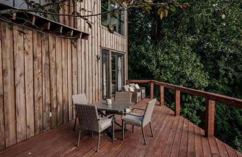 Luxurious Cabin with Jacuzzi and Breathtaking Views in Georgia - Foto 12