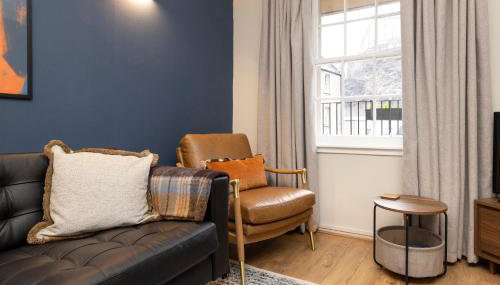 JOIVY Stylish Castle View Flat with Balcony - Foto 4