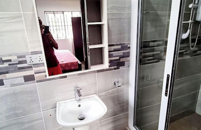 Charming Quiet & Cozy Close to Highway - Foto 30