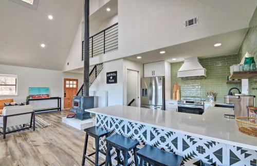 Spacious Family Home on the Water and Boat Dock - Foto 8