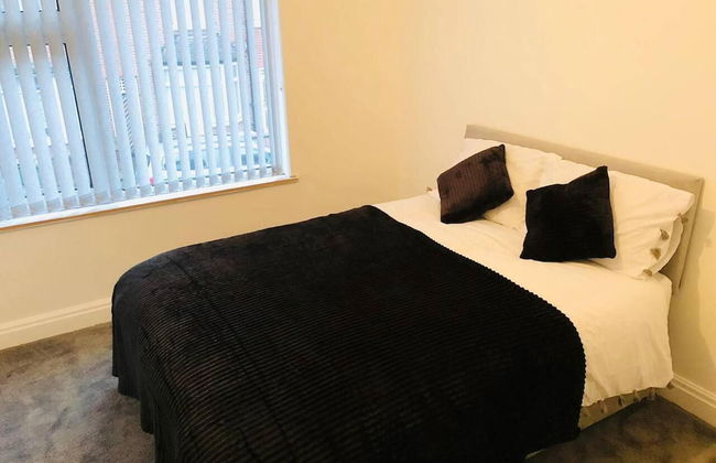 4 Bedroom Lovely Home in Loughborough Town & Uni - Foto 5