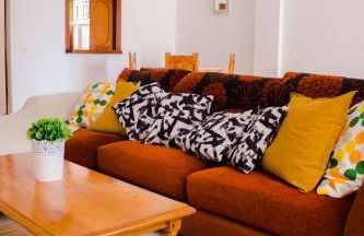 La Perla Beach House - Photo 2