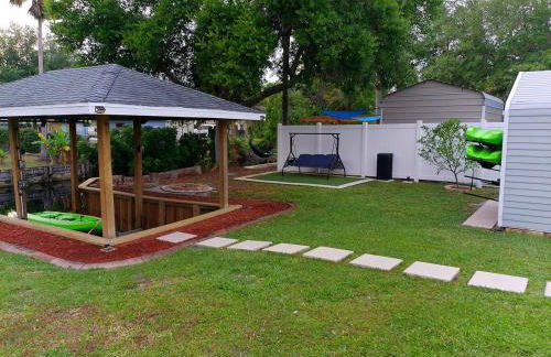 Villa Varona Resort, Heated Pool, Ping-Pong, Pool Table, Fire Pit and Pergola - Foto 70