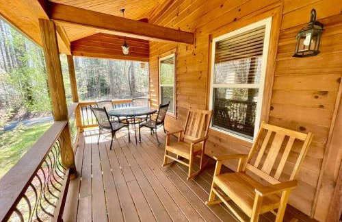 Cabin 2 bed close to Helen hot tub #15 - Foto 8