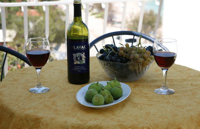 Sea front stone house - Photo 64