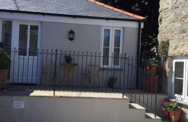 The Annex, Tregoddick Barn - Photo 2