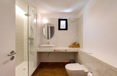 Moradia Tradicional no centro a 100m da Praia - Foto 9