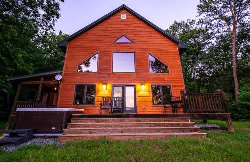 Chasing Sunsets: A Cozy 2-Bedroom Cabin in Smoky Mts with Stunning Mountain Views. - Foto 77