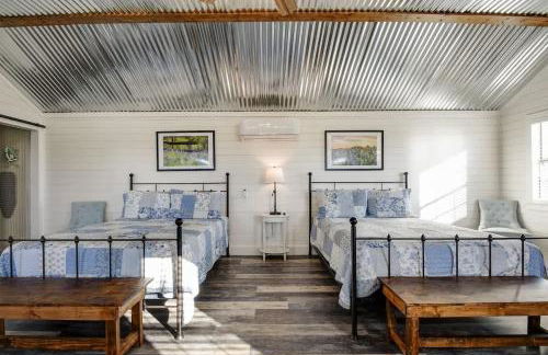 Bonny Bluebonnets Cottage With Stunning Hill Country Views - Photo 32