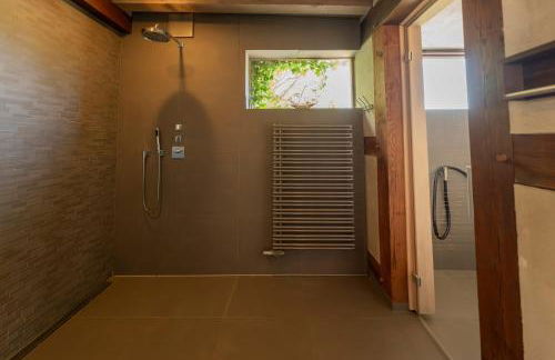 Ferienhaus Peeneblick - exklusives Traumhaus in Direktlage am Wasser mit Bootssteg und Aussensauna - Foto 37