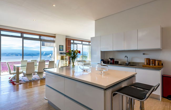 PENTHOUSE 230m2 ON THE SEA - Photo 18