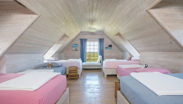 Hilltop Haven: Luxurious Historic Estate With Harbor Views - Foto 3, Habitación