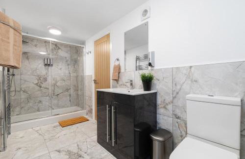 Luxury Lower-Level One Bed Apt - Foto 11