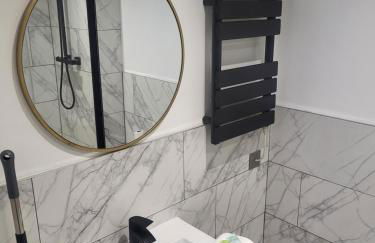 Modern Serviced Studio - Affordable Luxury with Free WIFI Free Parking Flat Screen Smart TV - Foto 15