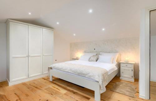 Villa Mulino Old Mill - Photo 25