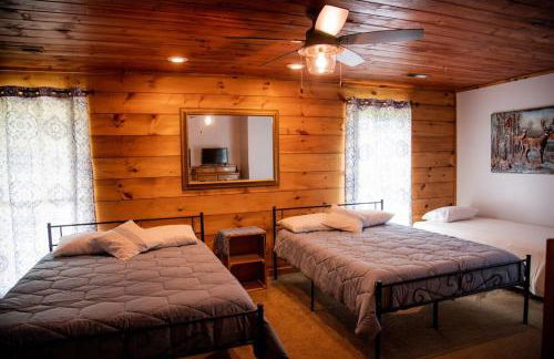 Southern Comfort Retreat with a private hot tub - Foto 43