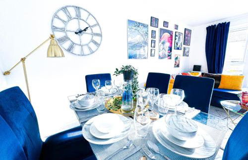 City Centre house for Family, Group & Contractor Stay - Sleeps Upto 9 Guests with Free Parking - Foto 1