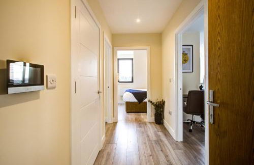 Hybrid Resi - London, Sutton, Free car or van parking - Foto 29