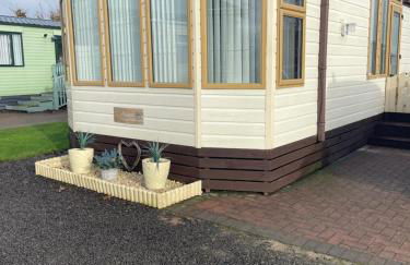 7 Rannoch Row, lovely holiday static caravan for dogs & their owners. - Photo 16