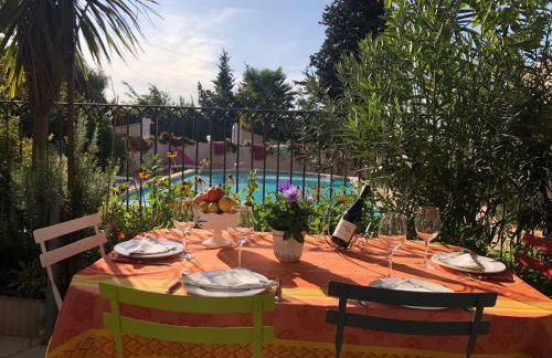 Les Hauts d'Eyragues gite Rêverie Meublé classé 4 étoiles - Foto 8