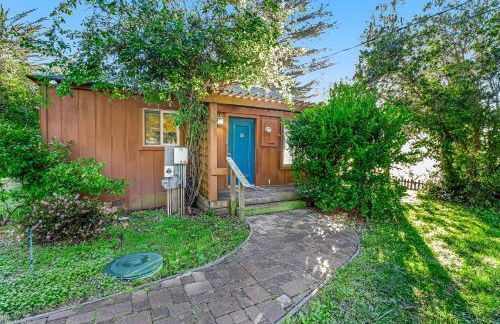 Cove House - Photo 26