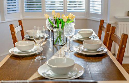 Rockford Cottage 3 Bed Modern New Forest House with Garden - Foto 14