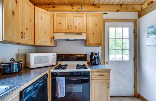 5 Mi to Jay Peak Resort Cabin with Pond Access! - Foto 11