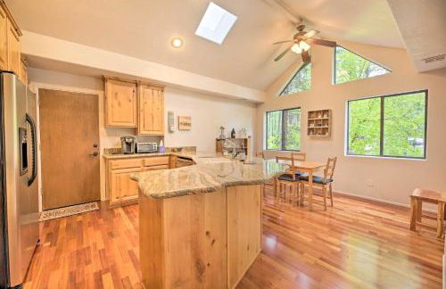 Wooded Yard, Gas Grill Lush Pinetop Retreat - Foto 9