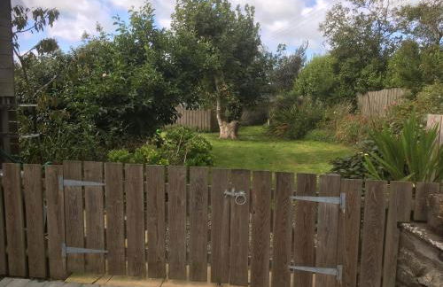 Chestnut,1 bedroom loft apartment with wood burner - Foto 5